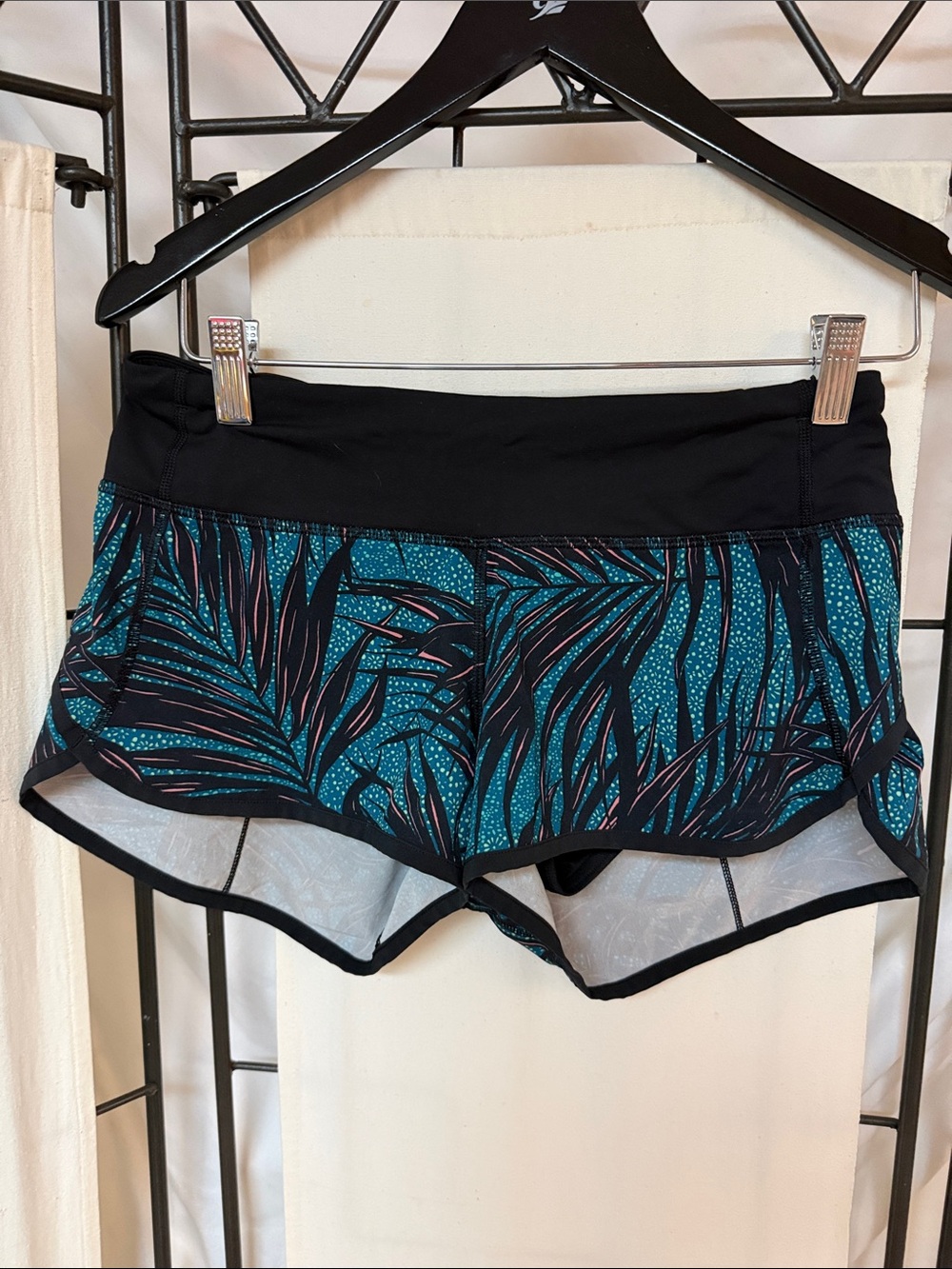 Lululemon run shorts